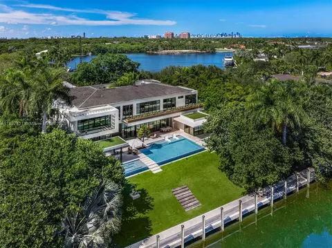 540 Leucadendra Dr, Coral Gables, FL 33156