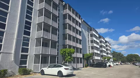 16851 NE 23rd Ave #A212, North Miami Beach, FL 33160