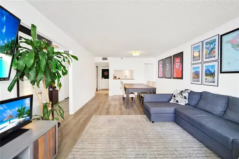 555 NE 15th St #31E, Miami, FL 33132