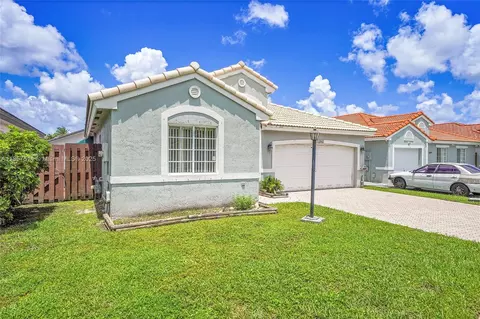 15985 SW 82nd St, Miami, FL 33193