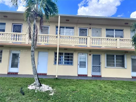 160 NE 203rd Ter #E5, Miami Gardens, FL 33179