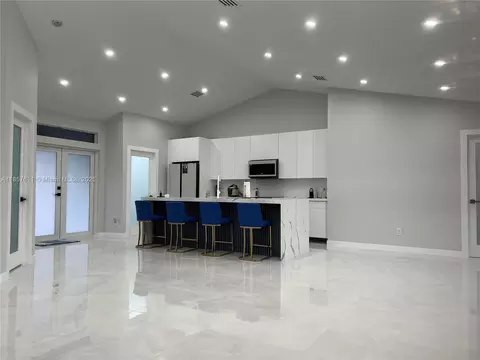 2214 NW 1 Ter, Cape Coral, FL 33993