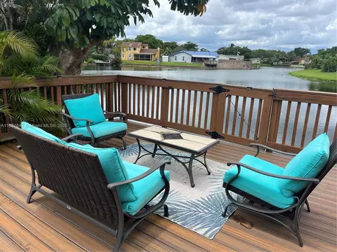 5217 SW 87th Ave, Cooper City, FL 33328