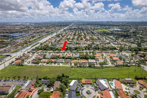 925 SW 94th Ave, Miami, FL 33174