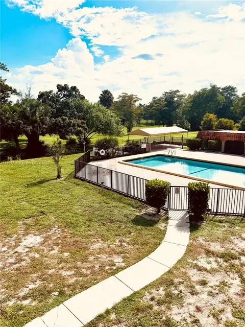 6100 S Falls Cir Dr #205, Lauderhill, FL 33319