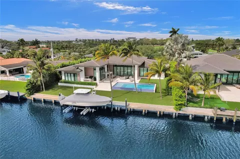 1651 Diplomat Pkwy, Hallandale Beach, FL 33009
