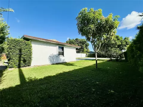 16101 SW 98th Ct, Miami, FL 33157 photo 2