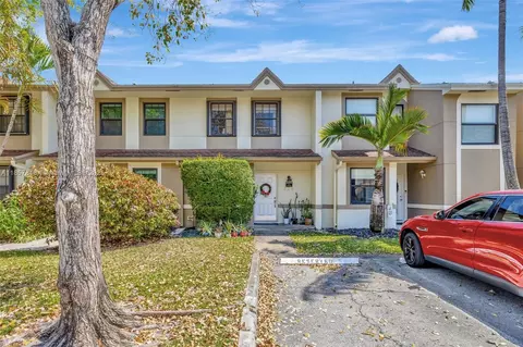 226 City View Dr, Fort Lauderdale, FL 33311