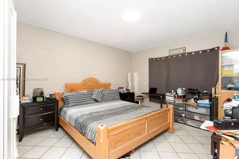 Bedroom - 6285 W 6th Ave, Hialeah, FL 33012 photo 3 of 6