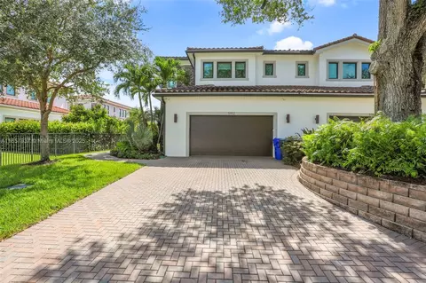 5952 W Brookfield Cir W, Fort Lauderdale, FL 33312