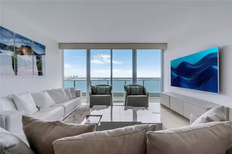 1331 Brickell Bay Dr #2709, Miami, FL 33131