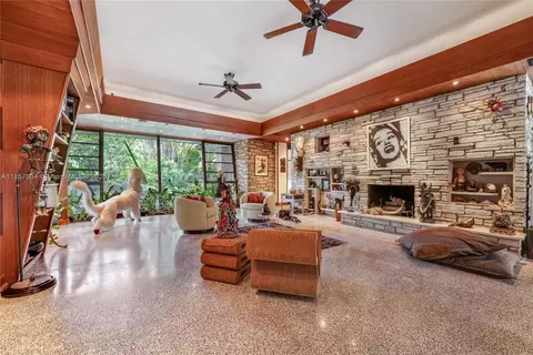 13831 SW 232nd St, Miami, FL 33170