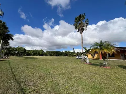 19331 SW 188th St, Miami, FL 33187
