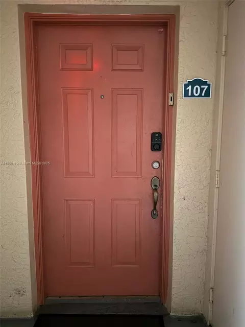 2427 Centergate Dr #107, Miramar, FL 33025