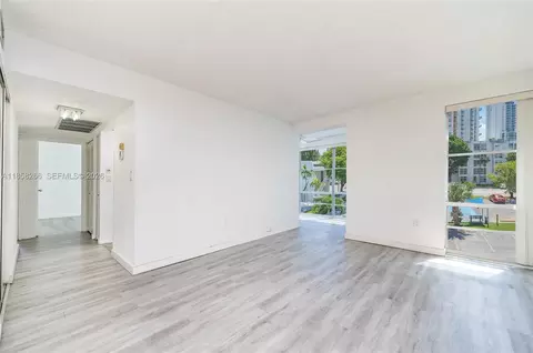 17570 Atlantic Blvd #318, Sunny Isles Beach, FL 33160