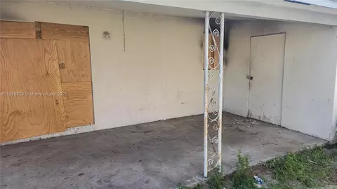 917 W 2nd St, Riviera Beach, FL 33404