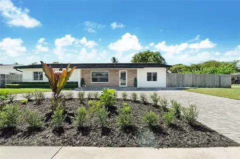 18573 SW 89th Pl, Cutler Bay, FL 33157