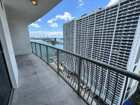 1750 N Bayshore Dr #2906, Miami, FL 33132