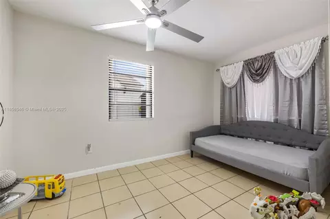 Bedroom - 620 NE 2nd Pl, Hialeah, FL 33010 photo 1 of 6