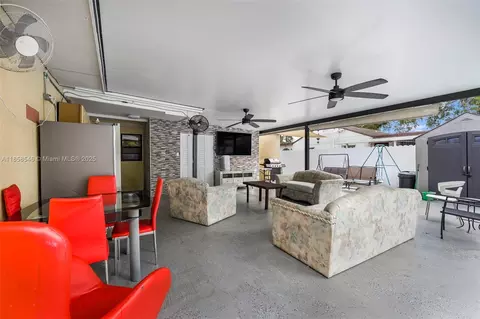 Other - 620 NE 2nd Pl, Hialeah, FL 33010 photo 9 of 16