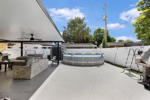 Other - 620 NE 2nd Pl, Hialeah, FL 33010 photo 10 of 16