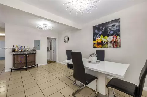 Dining - 620 NE 2nd Pl, Hialeah, FL 33010 photo 3 of 3