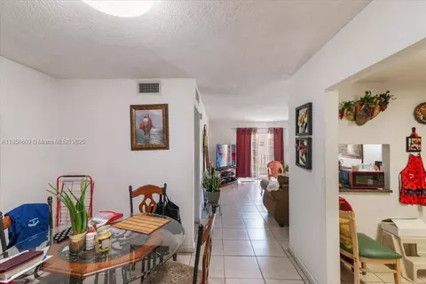 6190 W 19th Ave #202, Hialeah, FL 33012