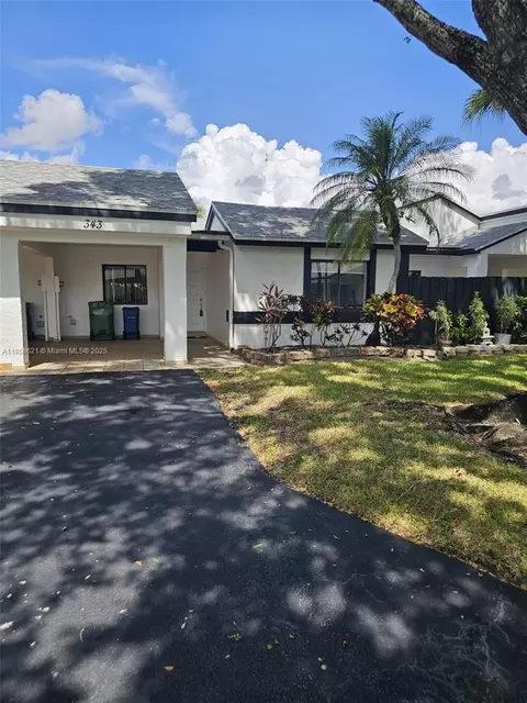 343 Fairway Cir #63, Weston, FL 33326