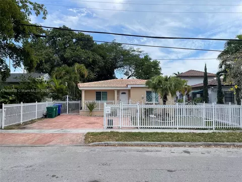 2121 SW 30th Ct, Miami, FL 33145