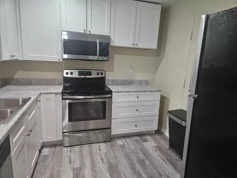 404 NW 68th Ave #405, Plantation, FL 33317