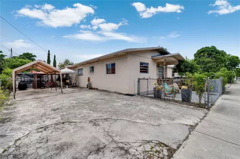 Exterior - 190 E 16th St, Hialeah, FL 33010 photo 2 of 6