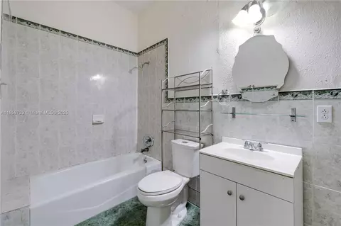 Bath - 190 E 16th St, Hialeah, FL 33010 photo 4 of 4