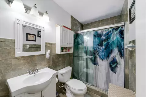 Bath - 190 E 16th St, Hialeah, FL 33010 photo 3 of 4