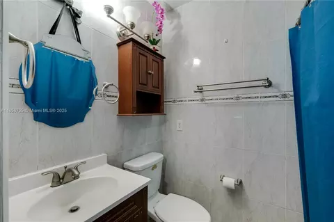 Bath - 190 E 16th St, Hialeah, FL 33010 photo 1 of 4