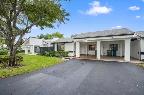 347 Fairway Cir #62, Weston, FL 33326