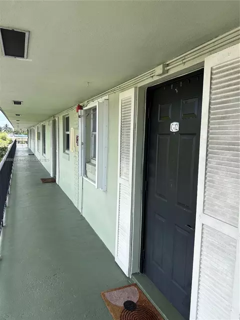 801 W Oakland Park Blvd #C12, Oakland Park, FL 33311