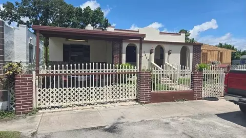 1853 NW 47th St, Miami, FL 33142