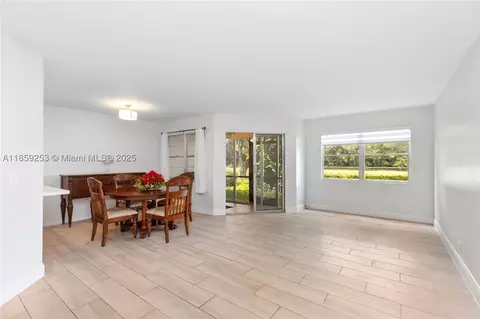 1110 SW 125th Ave #112M, Pembroke Pines, FL 33027