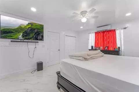 Bedroom - 730 Curtiss Dr, Opa Locka, FL 33054 photo 7 of 9