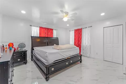 Bedroom - 730 Curtiss Dr, Opa Locka, FL 33054 photo 6 of 9
