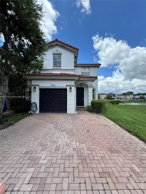 7886 NW 110th Ave, Doral, FL 33178