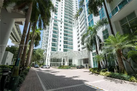 31 SE 5th St #2610, Miami, FL 33131