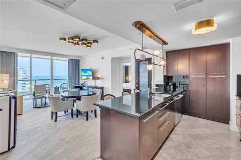 4391 Collins Ave #1706/1707, Miami Beach, FL 33140