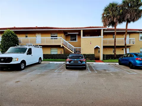 10137 Twin Lakes Dr #2-E, Coral Springs, FL 33071