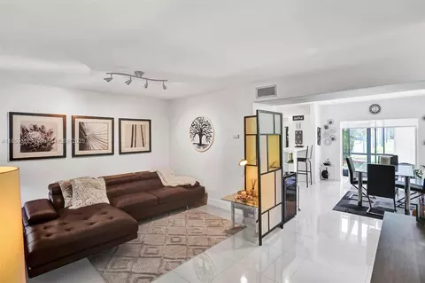 8401 SW 107th Ave #111E, Miami, FL 33173
