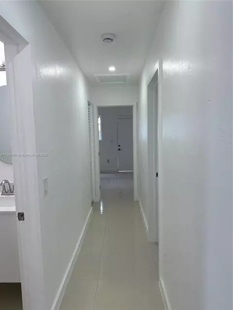 Entry Way - 620 W 70th Pl, Hialeah, FL 33014 photo 2 of 2