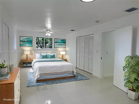 Bedroom - 620 W 70th Pl, Hialeah, FL 33014 photo 5 of 7