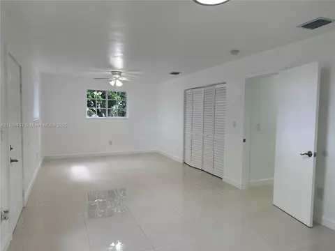 Other - 620 W 70th Pl, Hialeah, FL 33014 photo 3 of 5