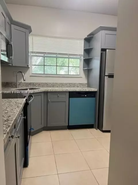 1791 NW 96th Ter #4O, Pembroke Pines, FL 33024