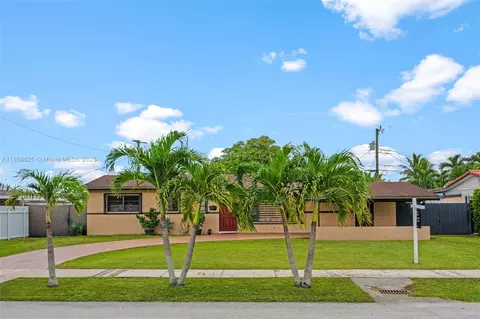 10450 SW 43rd St, Miami, FL 33165